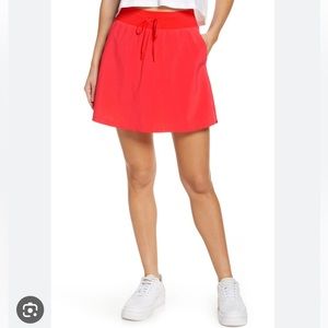 ❤️NWOT Zella Taylor Performance Skort in Hibiscus red